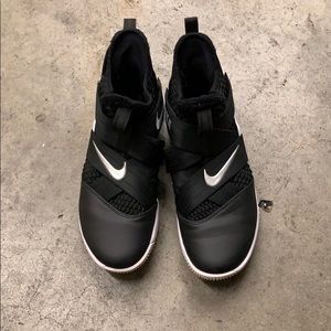 Black Nike Lebron’s